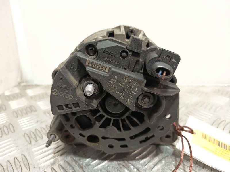 Recambio de alternador para volkswagen polo iv (9n_, 9a_) 1.4 16v referencia OEM IAM 0124325013  