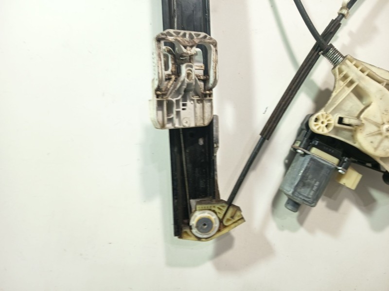 Recambio de elevalunas delantero derecho para seat leon (5f1) 2.0 tdi referencia OEM IAM 5F4837462D  