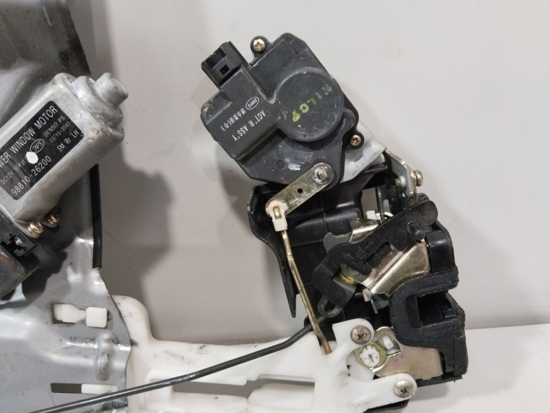 Recambio de elevalunas trasero izquierdo para hyundai santa fé i (sm) 2.4 16v referencia OEM IAM 9881026200  