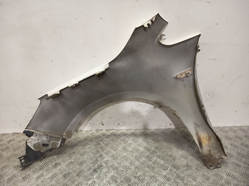 Recambio de aleta delantera derecha para opel astra j (p10) 1.4 (68) referencia OEM IAM 13390003  