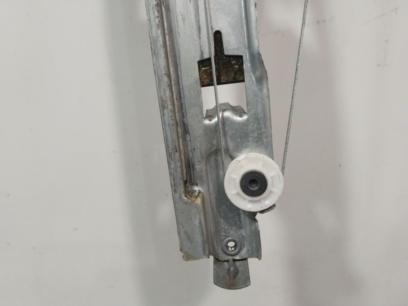 Recambio de elevalunas trasero izquierdo para renault megane ii sedán (lm0/1_) 1.4 referencia OEM IAM 8201010924  