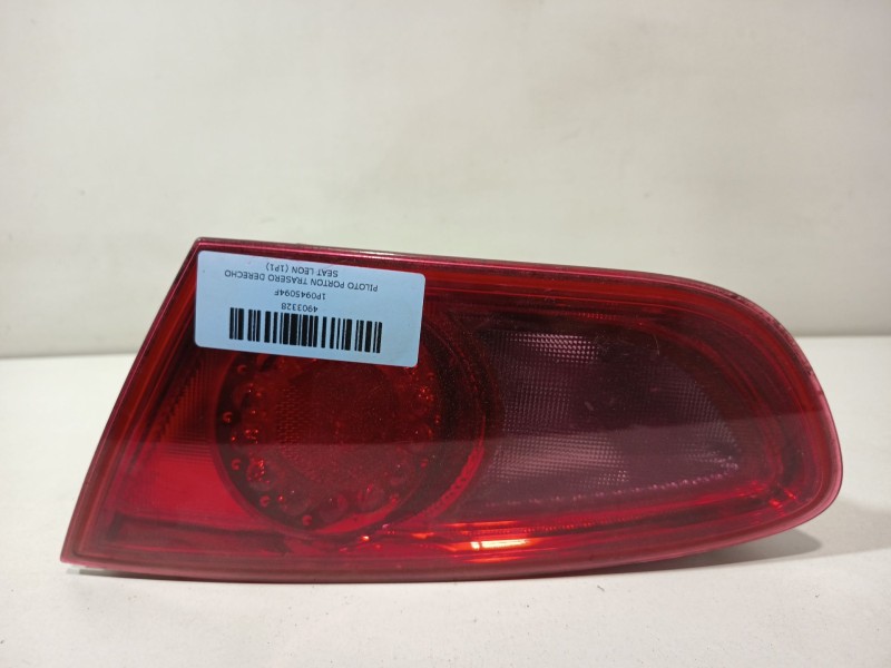 Recambio de piloto porton trasero derecho para seat leon (1p1) reference referencia OEM IAM 1P0945094F  