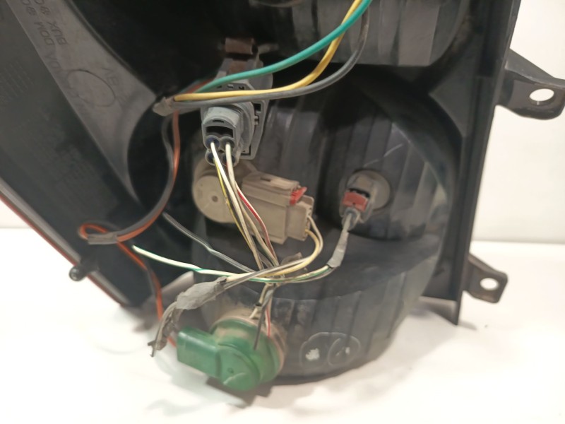 Recambio de piloto trasero derecho para dodge caliber 2.0 crd referencia OEM IAM 68445966AA 5303752AF 