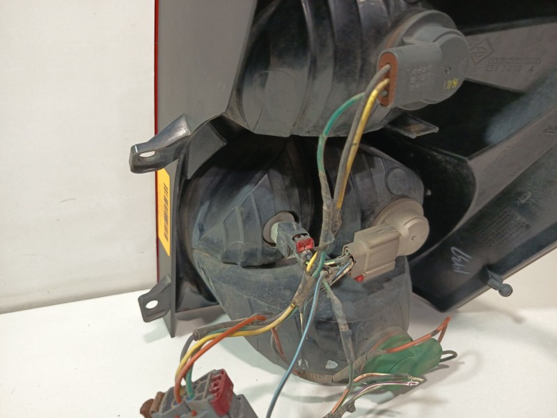 Recambio de piloto trasero izquierdo para dodge caliber 2.0 crd referencia OEM IAM 68445967AA 5303753AF 