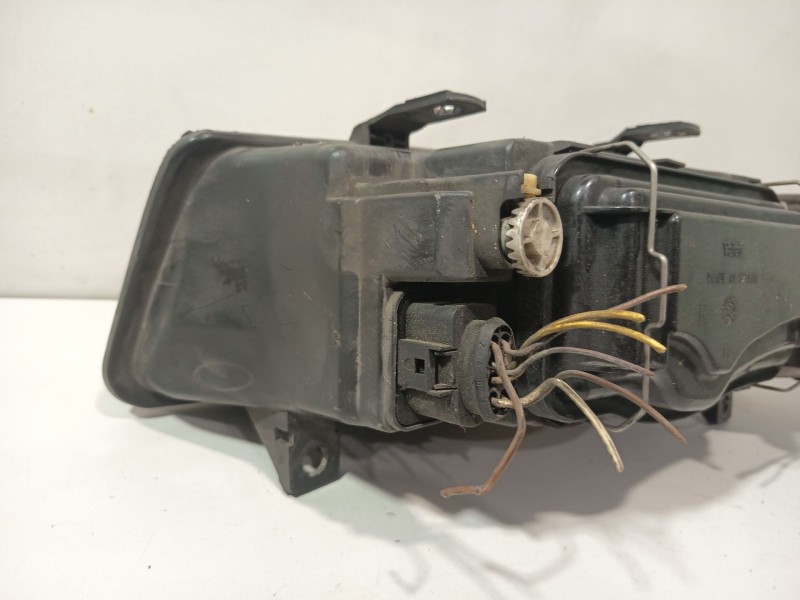 Recambio de faro derecho para seat toledo ii (1m2) 1.9 tdi referencia OEM IAM 1M1941016  