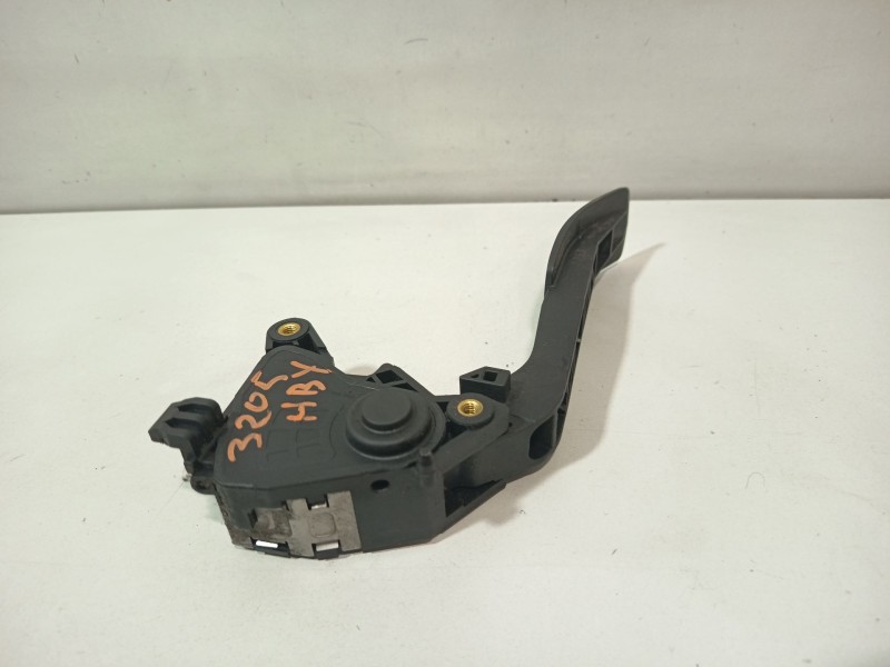 Recambio de pedal acelerador para nissan juke (f15) 1.5 dci referencia OEM IAM 180021KM0B  