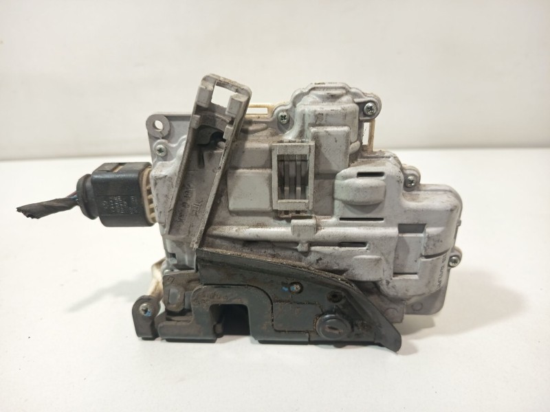 Recambio de cerradura puerta trasera derecha para seat leon (1p1) 2.0 tdi referencia OEM IAM 1P0839016  
