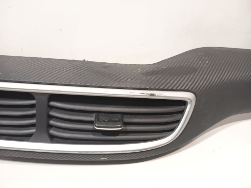 Recambio de aireador central derecho para hyundai tucson (tl, tle) 1.6 gdi referencia OEM IAM 84795D7AA0  