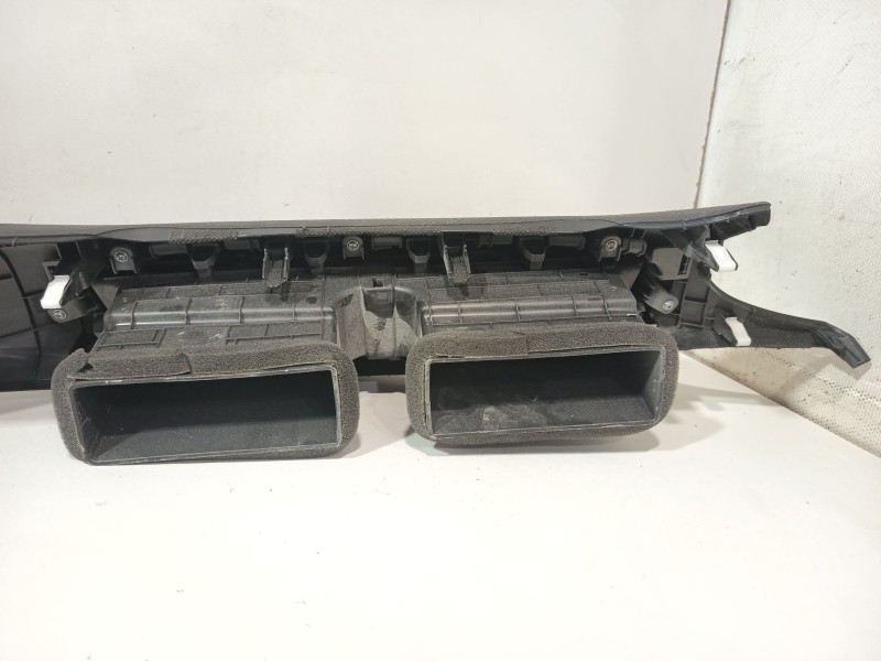 Recambio de aireador central derecho para hyundai tucson (tl, tle) 1.6 gdi referencia OEM IAM 84795D7AA0  