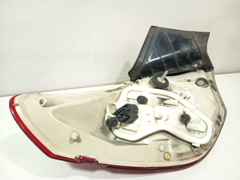 Recambio de piloto trasero derecho para opel astra j (p10) 1.4 (68) referencia OEM IAM 13306454  