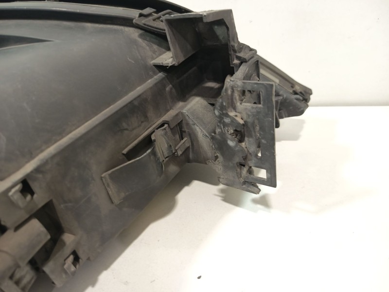 Recambio de faro izquierdo para ford mondeo iv sedán (ba7) 2.0 referencia OEM IAM 0301174271  