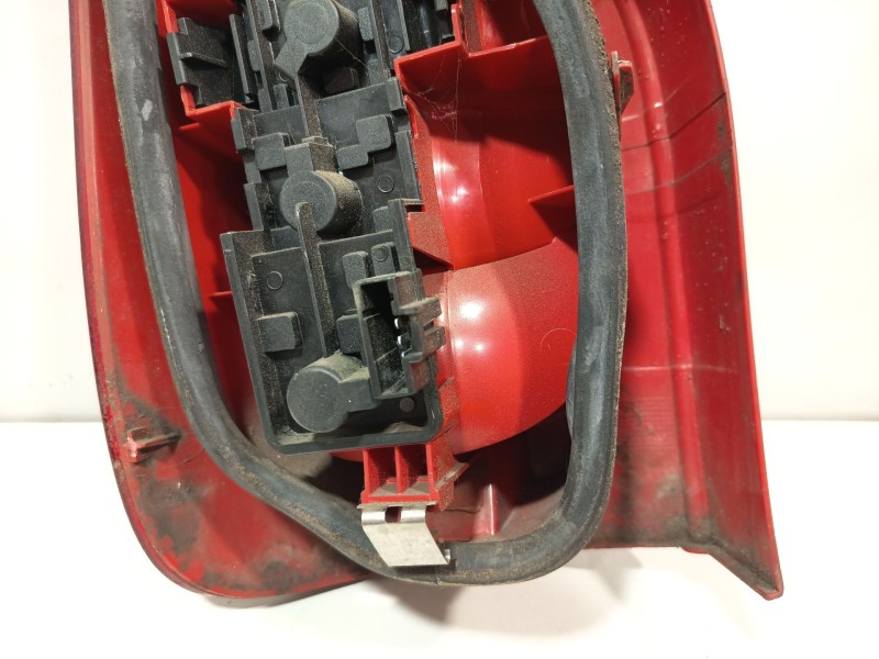 Recambio de piloto trasero derecho para citroën xsara picasso (n68) 1.6 hdi referencia OEM IAM 6351N0  