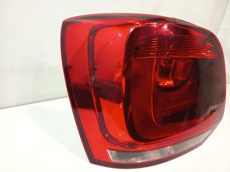 Recambio de piloto trasero izquierdo para volkswagen polo v (6r1, 6c1) 1.6 tdi referencia OEM IAM 6R0945095AH  