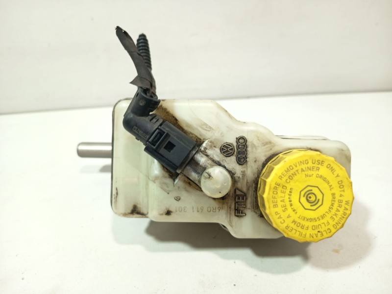 Recambio de bomba freno para volkswagen polo v (6r1, 6c1) 1.6 tdi referencia OEM IAM 6R1611019A  