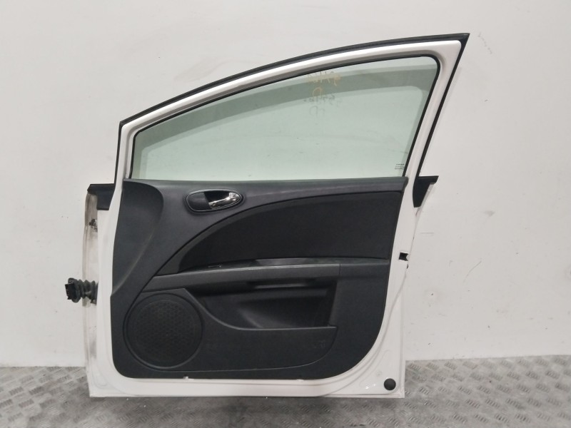 Recambio de puerta delantera derecha para seat leon (1p1) 2.0 tdi referencia OEM IAM 1P0831056A  