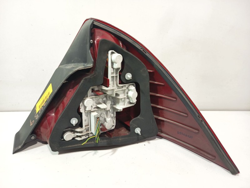 Recambio de piloto trasero izquierdo para ford mondeo iv sedán (ba7) 2.0 referencia OEM IAM 1371861  