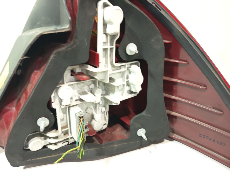 Recambio de piloto trasero izquierdo para ford mondeo iv sedán (ba7) 2.0 referencia OEM IAM 1371861  