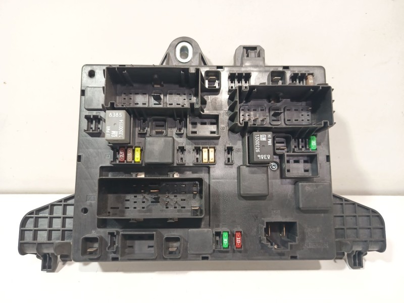 Recambio de caja reles / fusibles para opel astra j (p10) 1.4 (68) referencia OEM IAM 13302300  