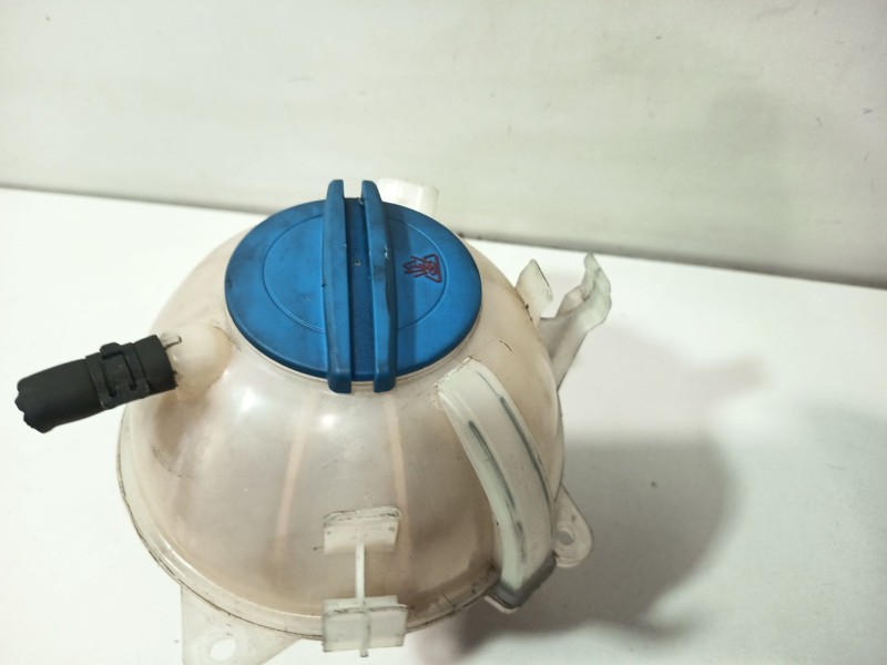 Recambio de deposito expansion para seat leon (1p1) 2.0 tdi referencia OEM IAM 1K0121407F  