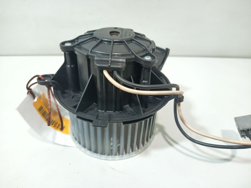 Recambio de motor calefaccion para opel astra j (p10) 1.4 (68) referencia OEM IAM 13426651  