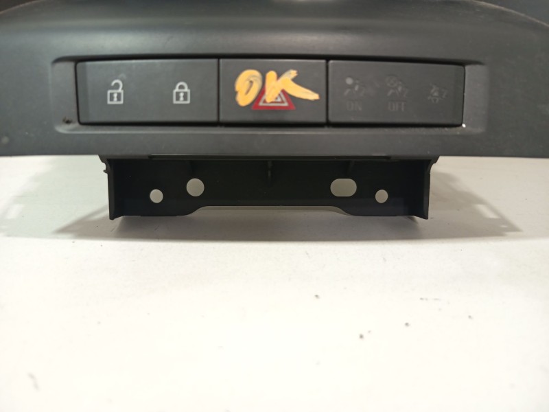 Recambio de pantalla multifuncion para opel astra j (p10) 1.4 (68) referencia OEM IAM 13267984  
