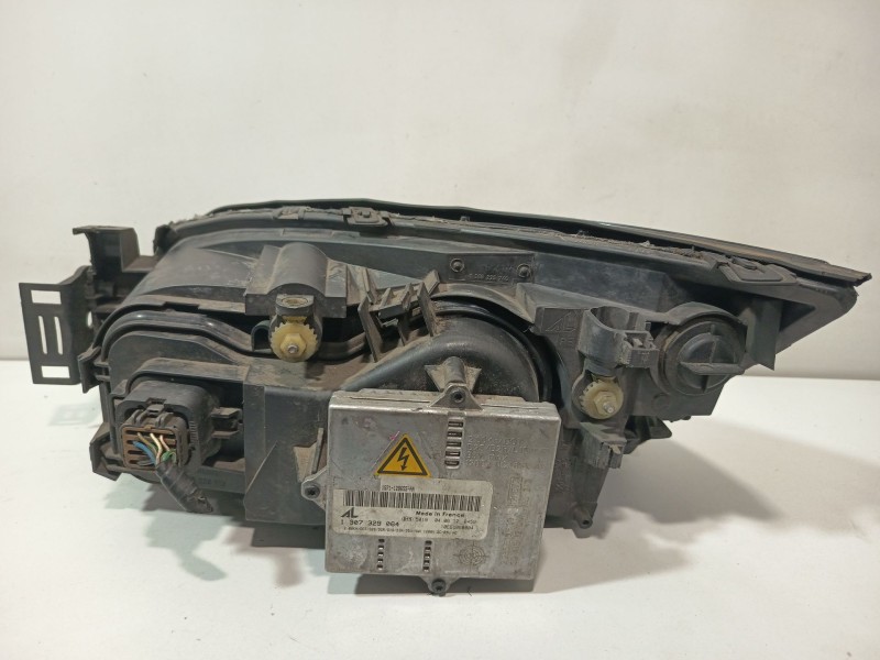 Recambio de faro derecho para ford mondeo iv sedán (ba7) 2.0 referencia OEM IAM 0301174280  