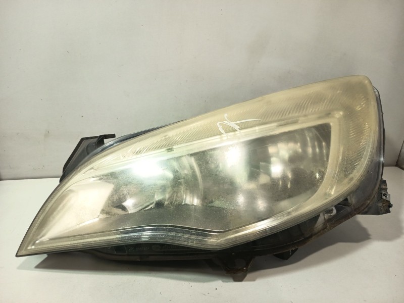 Recambio de faro izquierdo para opel astra j (p10) 1.4 (68) referencia OEM IAM 13253646  