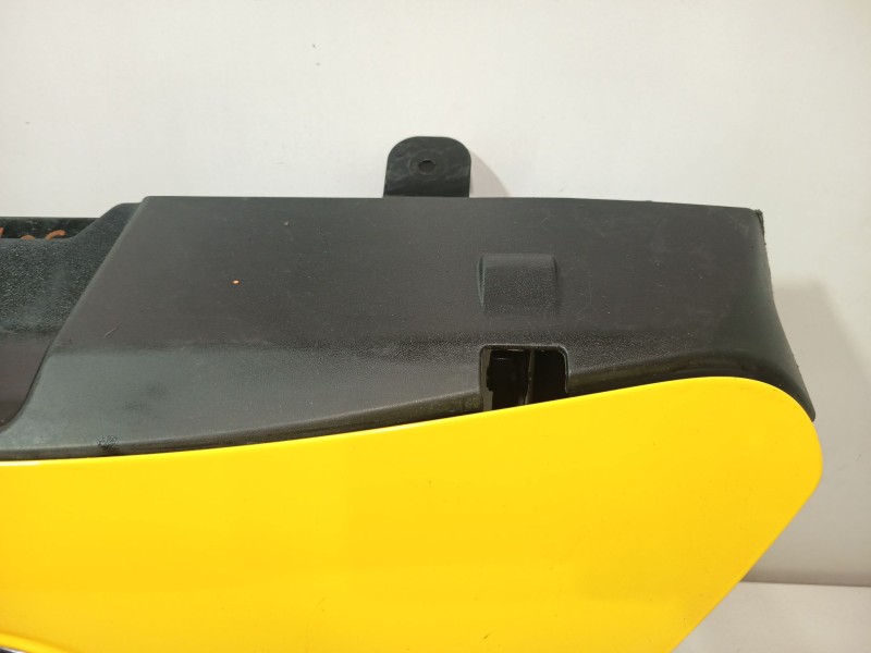 Recambio de rejilla delantera para nissan nv200 / evalia autobús e-nv (me0m) referencia OEM IAM 657304FA0AB1  