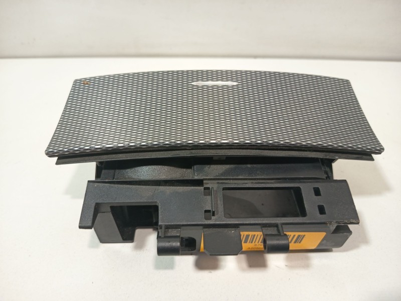 Recambio de cenicero para mercedes-benz clk (c209) clk 320 (209.365) referencia OEM IAM A2096800550  