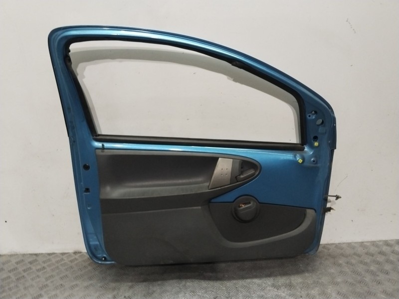 Recambio de puerta delantera izquierda para peugeot 107 (pm_, pn_) 1.4 hdi referencia OEM IAM 9002W8  