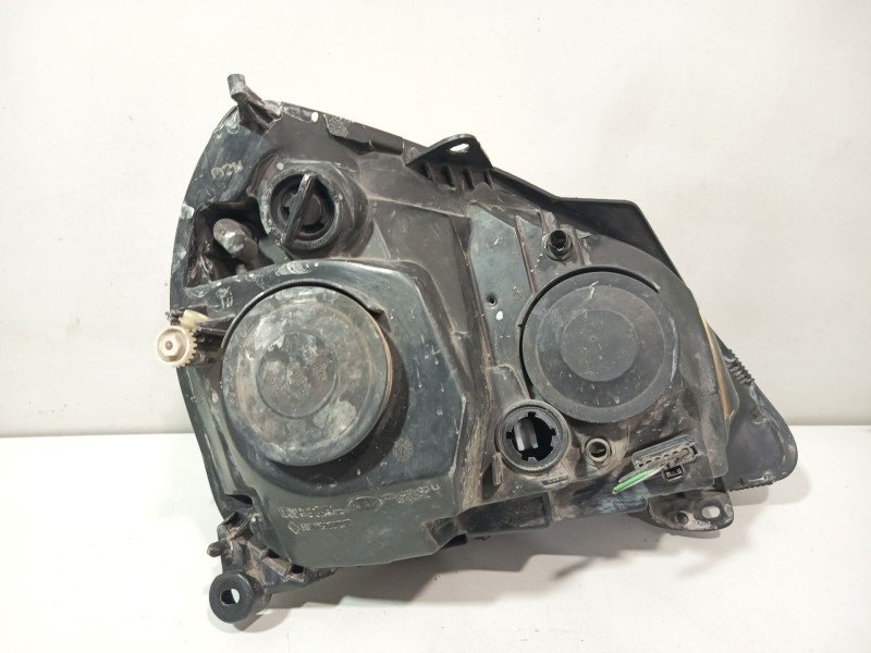 Recambio de faro izquierdo para renault clio ii (bb_, cb_) 1.2 lpg referencia OEM IAM 15601700LI  