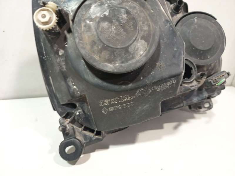 Recambio de faro izquierdo para renault clio ii (bb_, cb_) 1.2 lpg referencia OEM IAM 15601700LI  