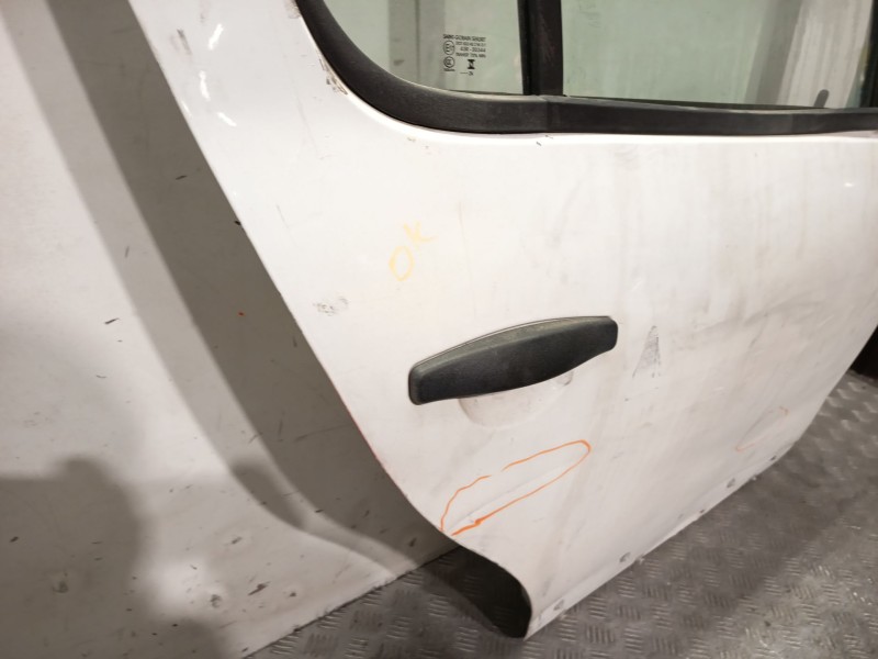Recambio de puerta trasera derecha para dacia sandero (bs_) 1.2 16v referencia OEM IAM 821006948R  