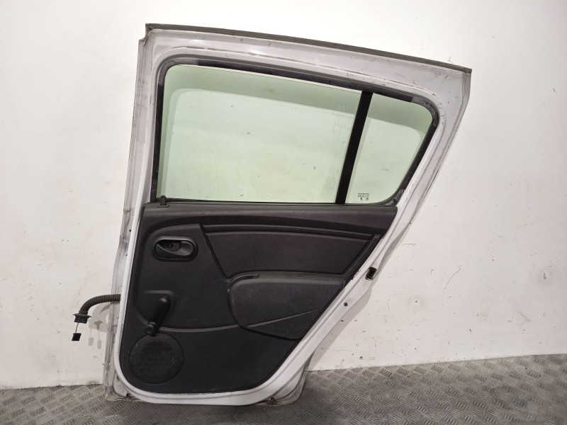 Recambio de puerta trasera derecha para dacia sandero (bs_) 1.2 16v referencia OEM IAM 821006948R  