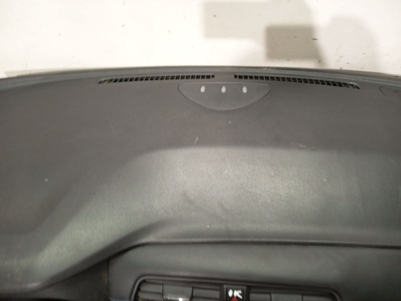 Recambio de salpicadero para nissan leaf (ze1) electric referencia OEM IAM 682005SH0B  