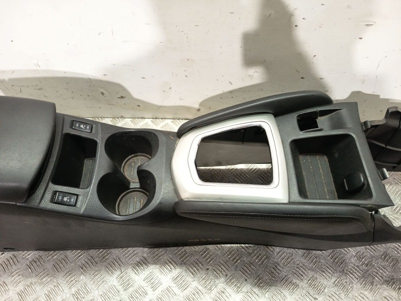Recambio de consola central para nissan qashqai ii (j11, j11_) 1.6 dci referencia OEM IAM 969104EH3C  