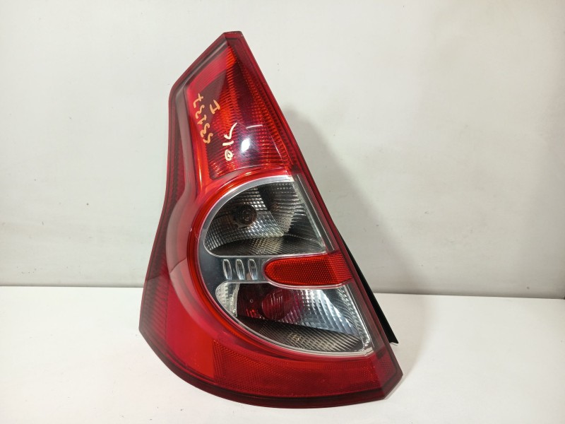 Recambio de piloto trasero izquierdo para dacia sandero (bs_) 1.2 16v referencia OEM IAM 8200734825  