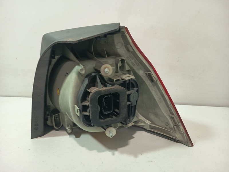 Recambio de piloto trasero izquierdo para volkswagen golf v (1k1) 1.9 tdi referencia OEM IAM 1K6945111C  