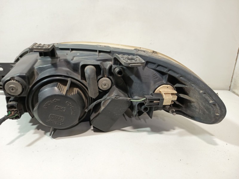 Recambio de faro derecho para chevrolet lacetti (j200) 1.6 referencia OEM IAM 96458810  