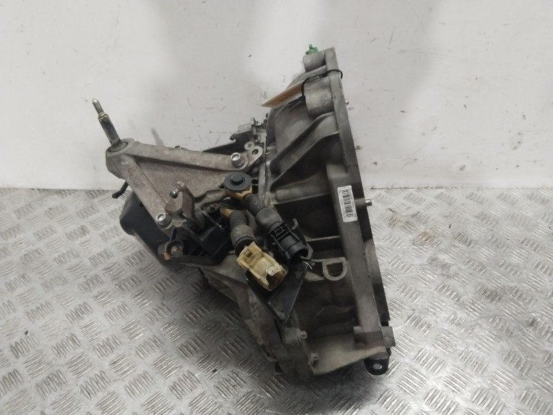 Recambio de caja cambios para nissan micra iii (k12) 1.2 16v referencia OEM IAM JH3103 32010AX603 