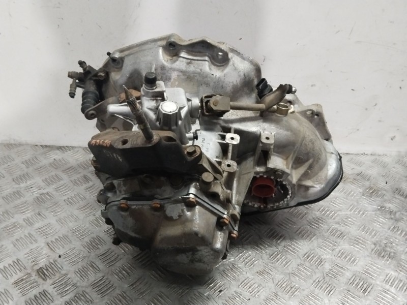 Recambio de caja cambios para chevrolet aveo / kalos hatchback (t200) 1.4 referencia OEM IAM 55565177  