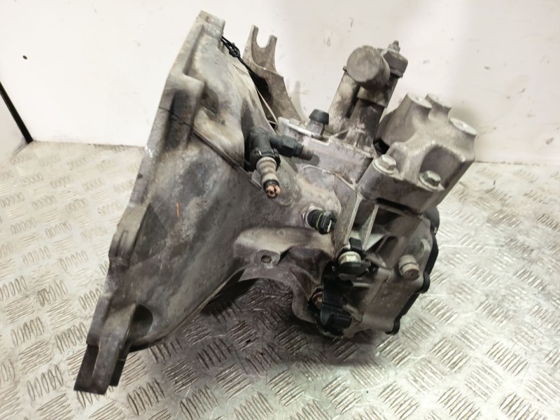 Recambio de caja cambios para opel astra j (p10) 1.4 (68) referencia OEM IAM 55565177  