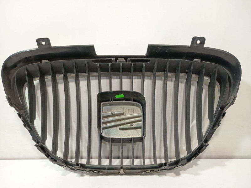 Recambio de rejilla delantera para seat altea (5p1) 2.0 tdi referencia OEM IAM 5P0853654  