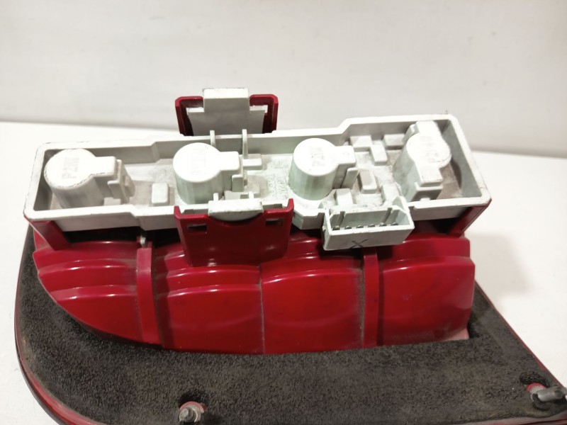 Recambio de piloto trasero derecho para skoda octavia berlina (1u2) ambiente referencia OEM IAM 1U6945096  