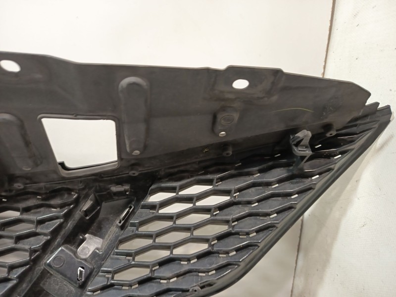 Recambio de rejilla paragolpes delantero para nissan qashqai ii (j11, j11_) 1.6 dci referencia OEM IAM 623104EA1A  