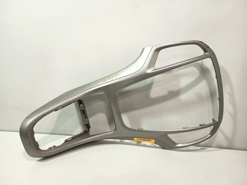 Recambio de moldura para opel astra j (p10) 1.4 (68) referencia OEM IAM 13257562  