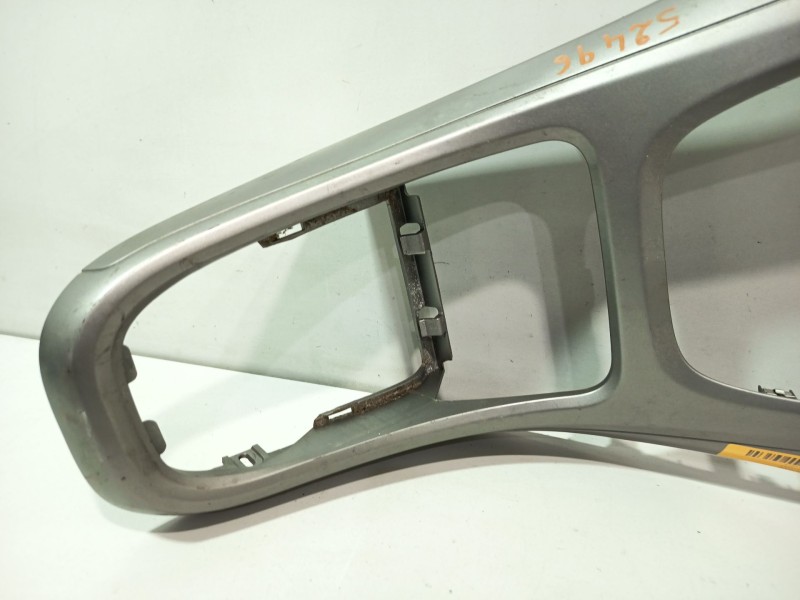 Recambio de moldura para opel astra j (p10) 1.4 (68) referencia OEM IAM 13257562  