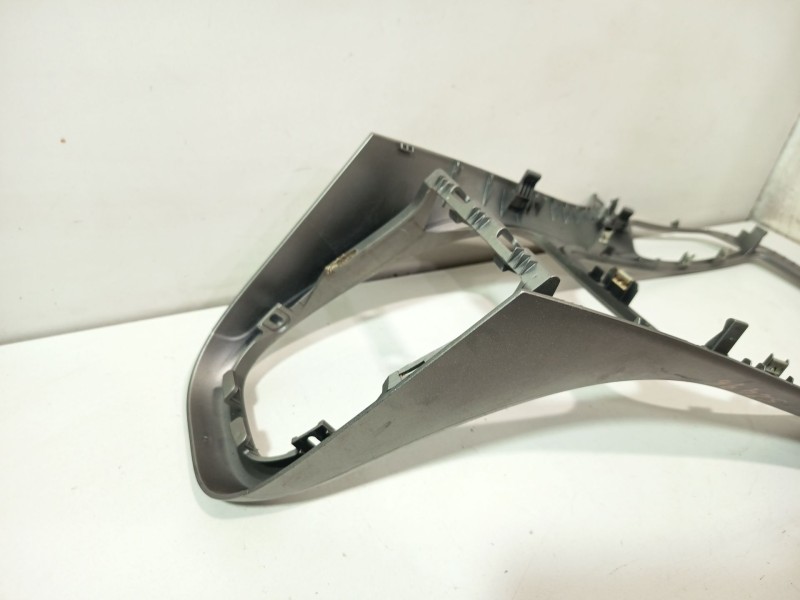 Recambio de moldura para opel astra j (p10) 1.4 (68) referencia OEM IAM 13257562  