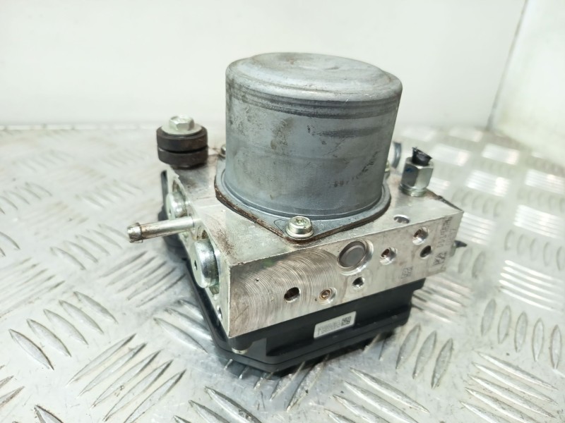 Recambio de abs para nissan leaf (ze1) electric referencia OEM IAM 476605SD3D  