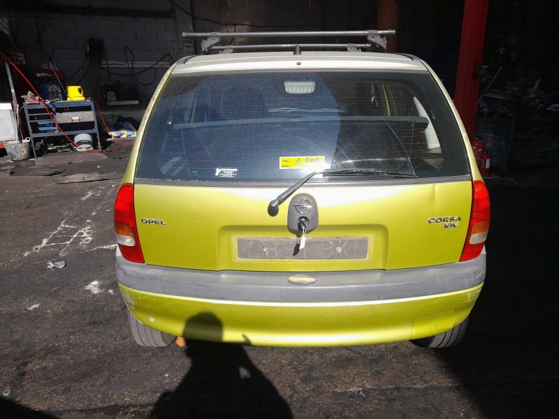 opel corsa b (s93) del año 2000